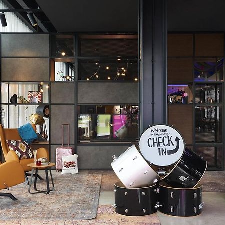 Moxy Birmingham Nec Hotel Bickenhill Kültér fotó