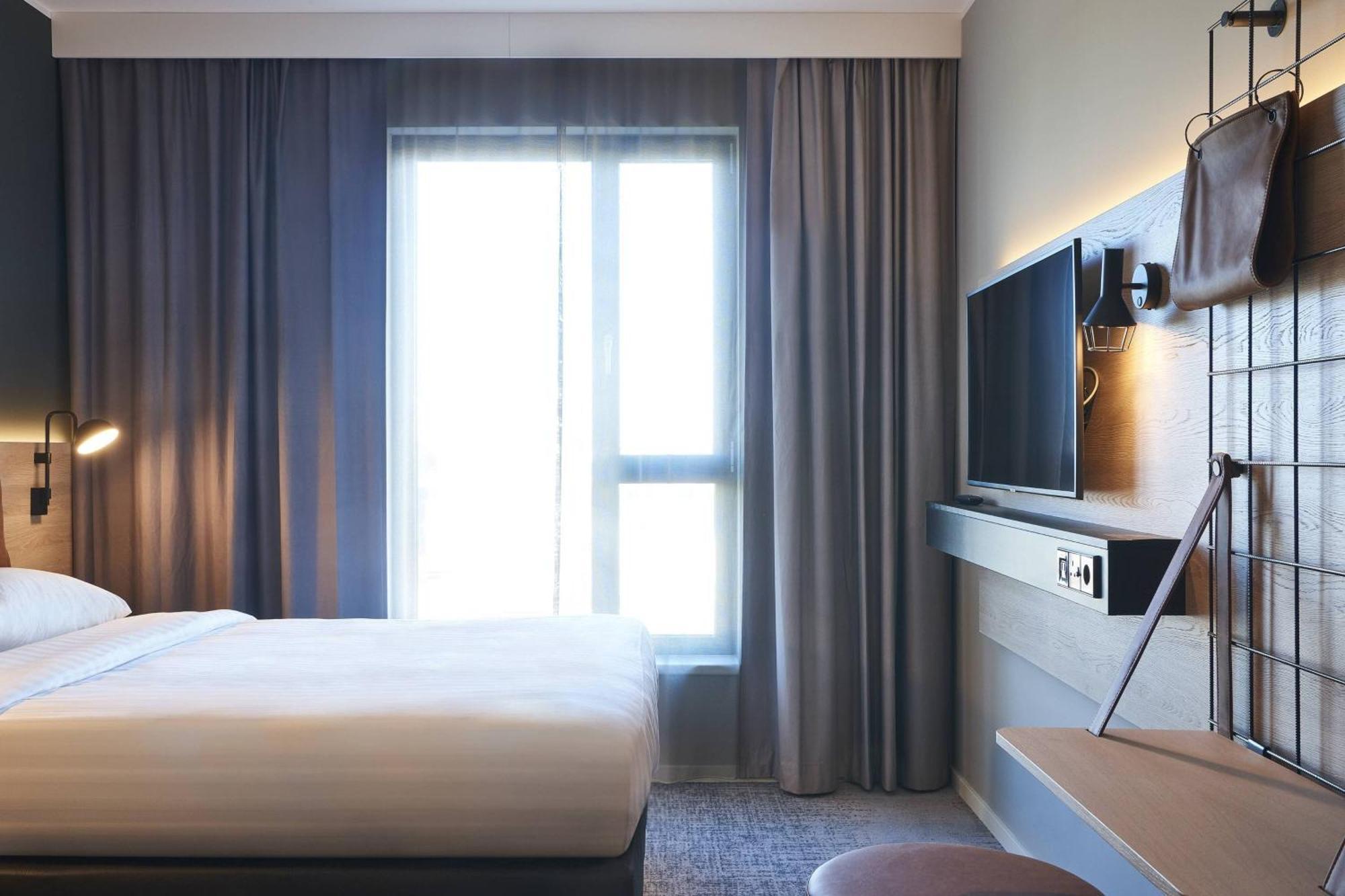 Moxy Birmingham Nec Hotel Bickenhill Kültér fotó